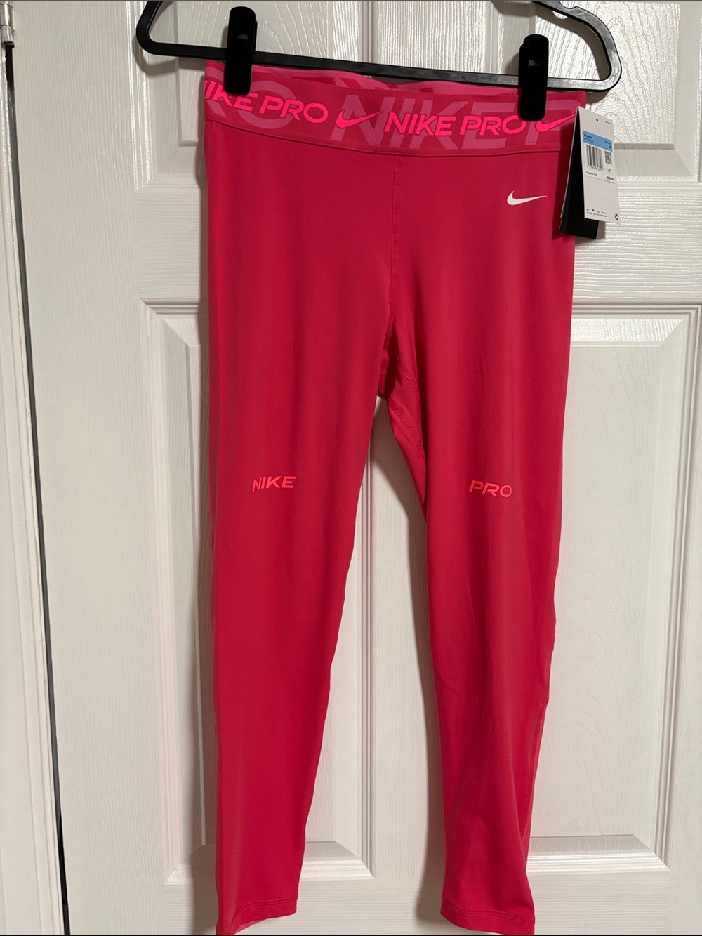Women’s Nike Pro Pink Leggings
